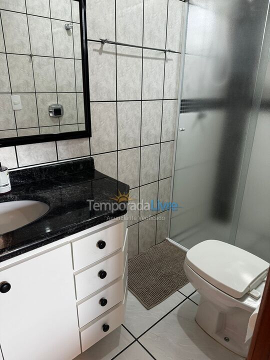 Apartamento para aluguel de temporada em Itapema (Meia Praia)