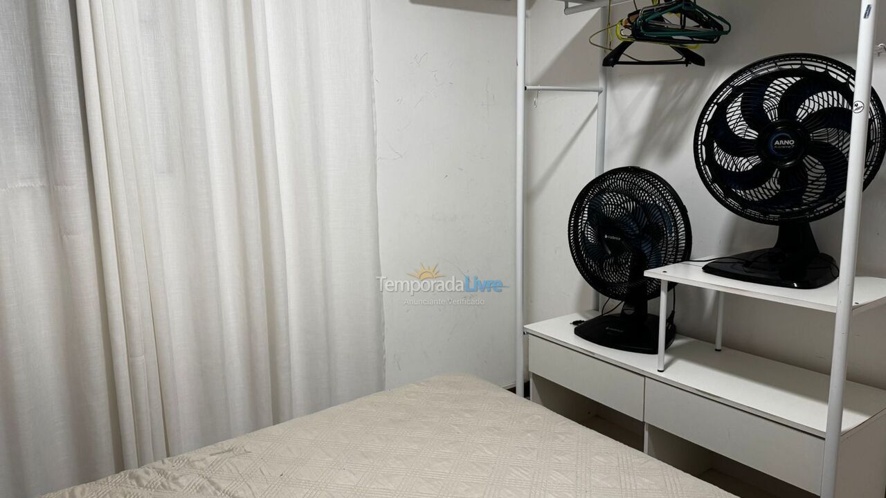 Apartamento para aluguel de temporada em Itapema (Meia Praia)