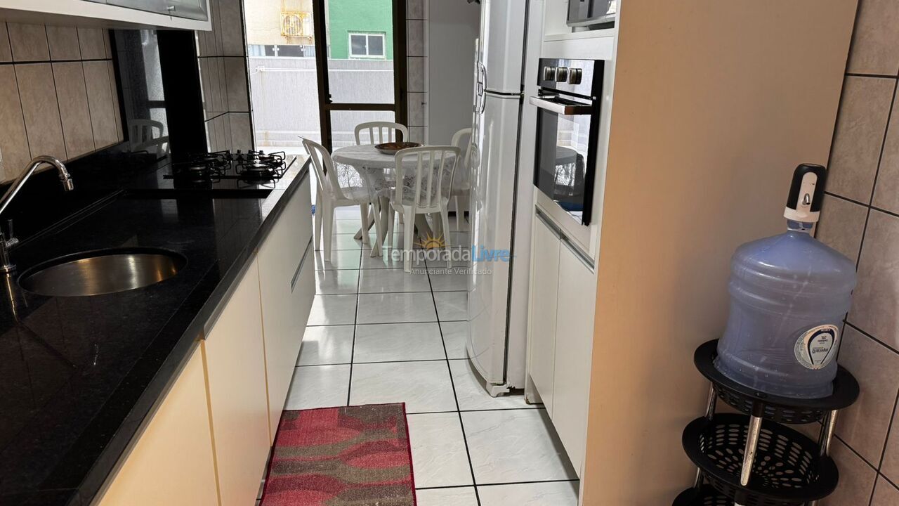 Apartamento para aluguel de temporada em Itapema (Meia Praia)