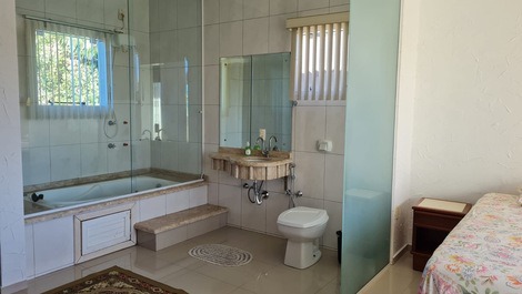 Alugo sobrado em Ubatuba São Francisco do Sul- SC