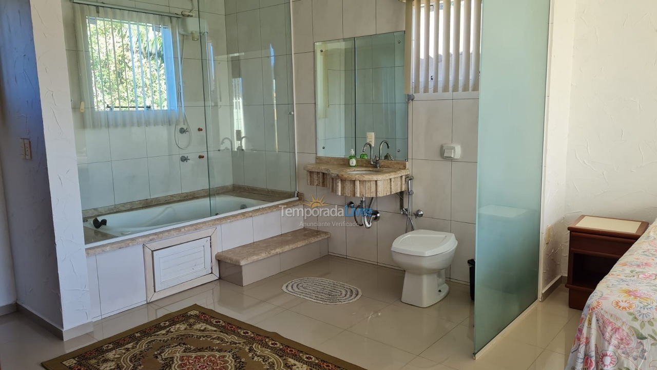 Casa para aluguel de temporada em São Francisco do Sul (Ubatuba)