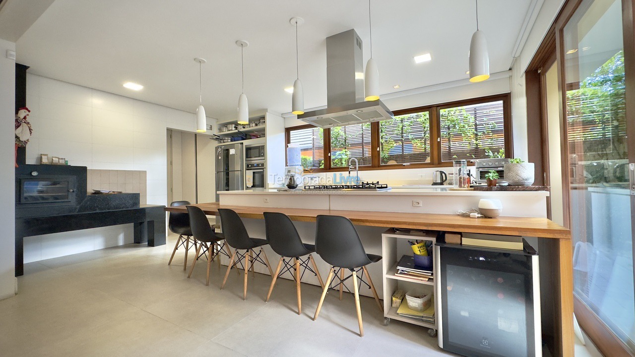 Casa para alquiler de vacaciones em Florianopolis (Jurerê)