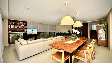 Casa de lujo en condominio cerrado, capacidad hasta 10 personas.