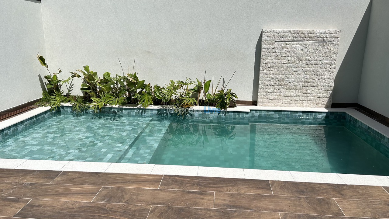 House for vacation rental in Matinhos (Balneário Currais)