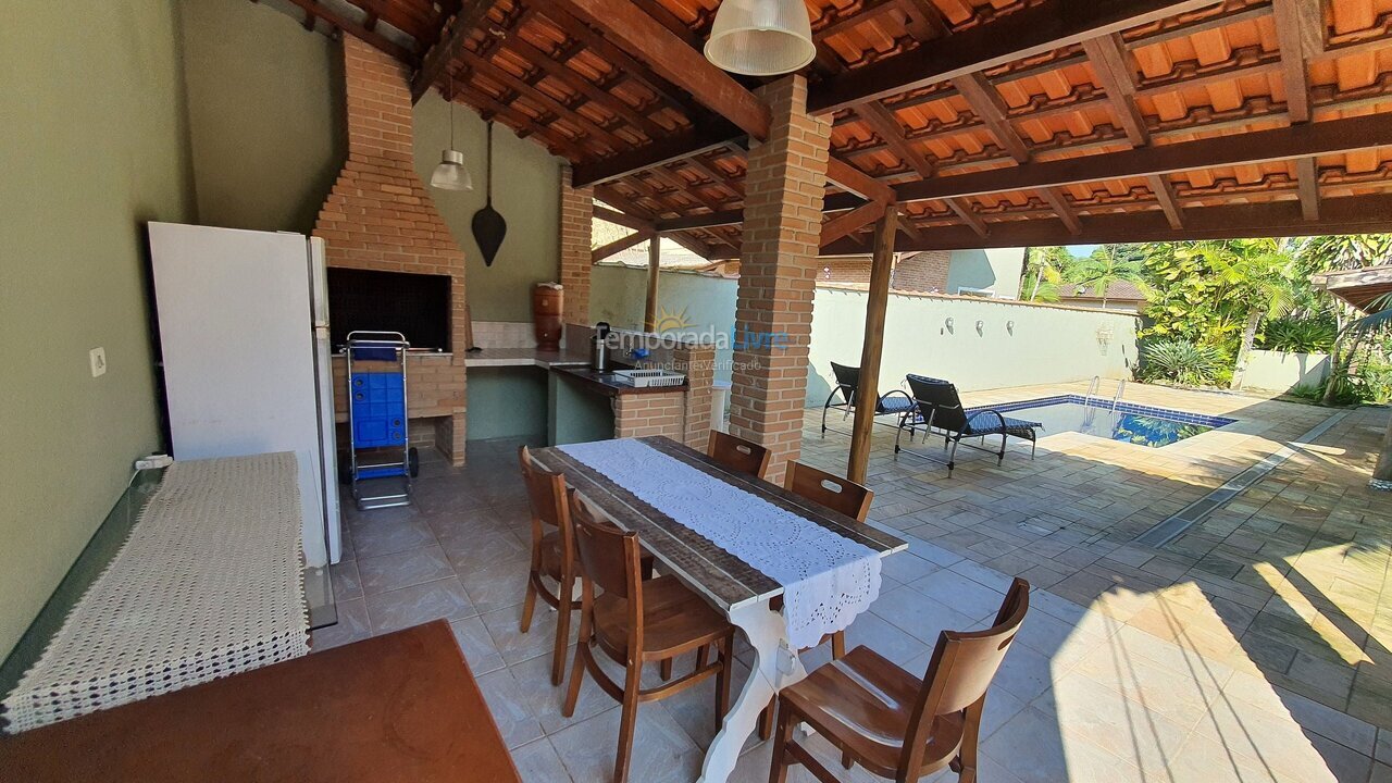 Casa para aluguel de temporada em Ubatuba (Itamambuca)