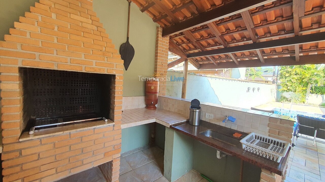 Casa para aluguel de temporada em Ubatuba (Itamambuca)