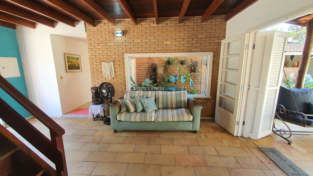 Casa para aluguel de temporada em Ubatuba (Itamambuca)