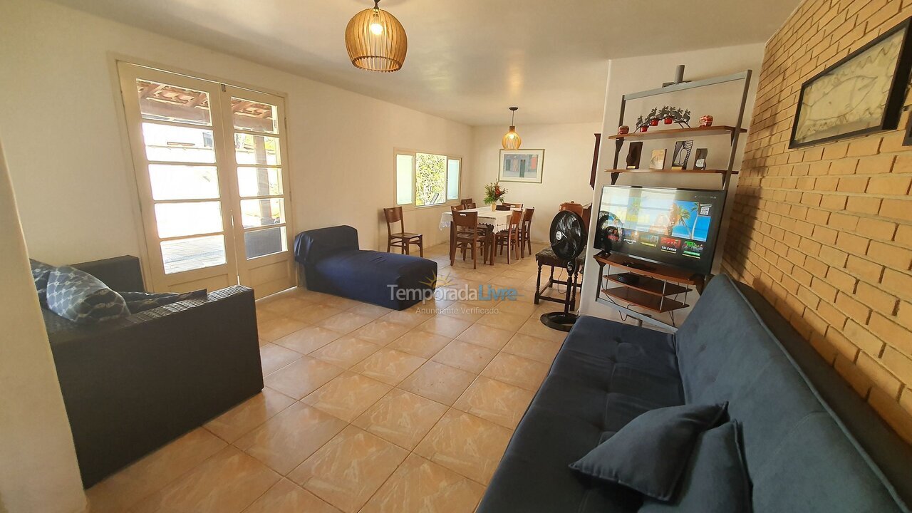 Casa para aluguel de temporada em Ubatuba (Itamambuca)