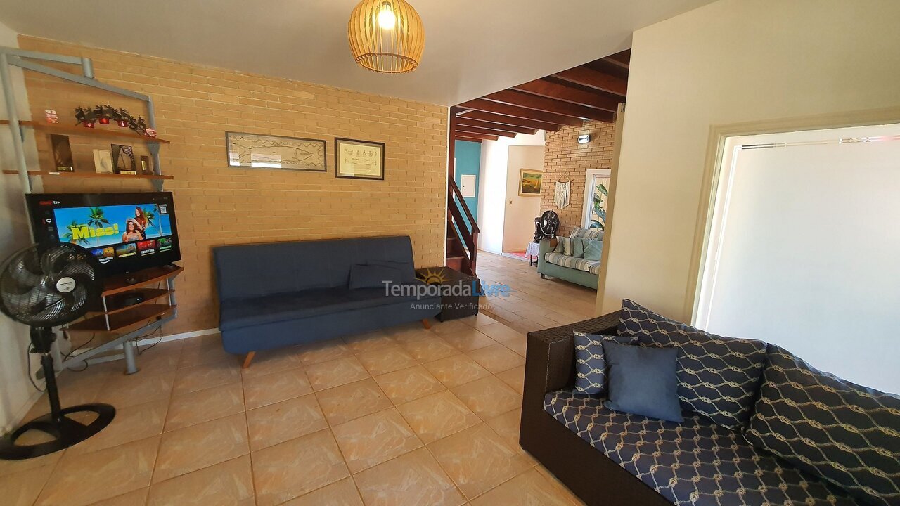 Casa para aluguel de temporada em Ubatuba (Itamambuca)