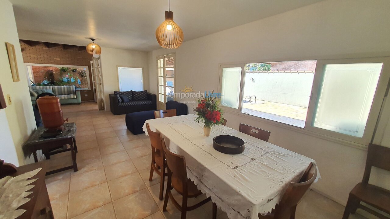 Casa para aluguel de temporada em Ubatuba (Itamambuca)