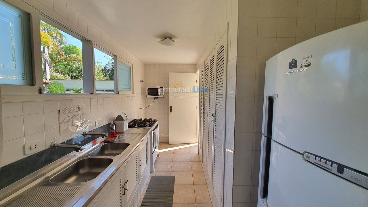 Casa para aluguel de temporada em Ubatuba (Itamambuca)