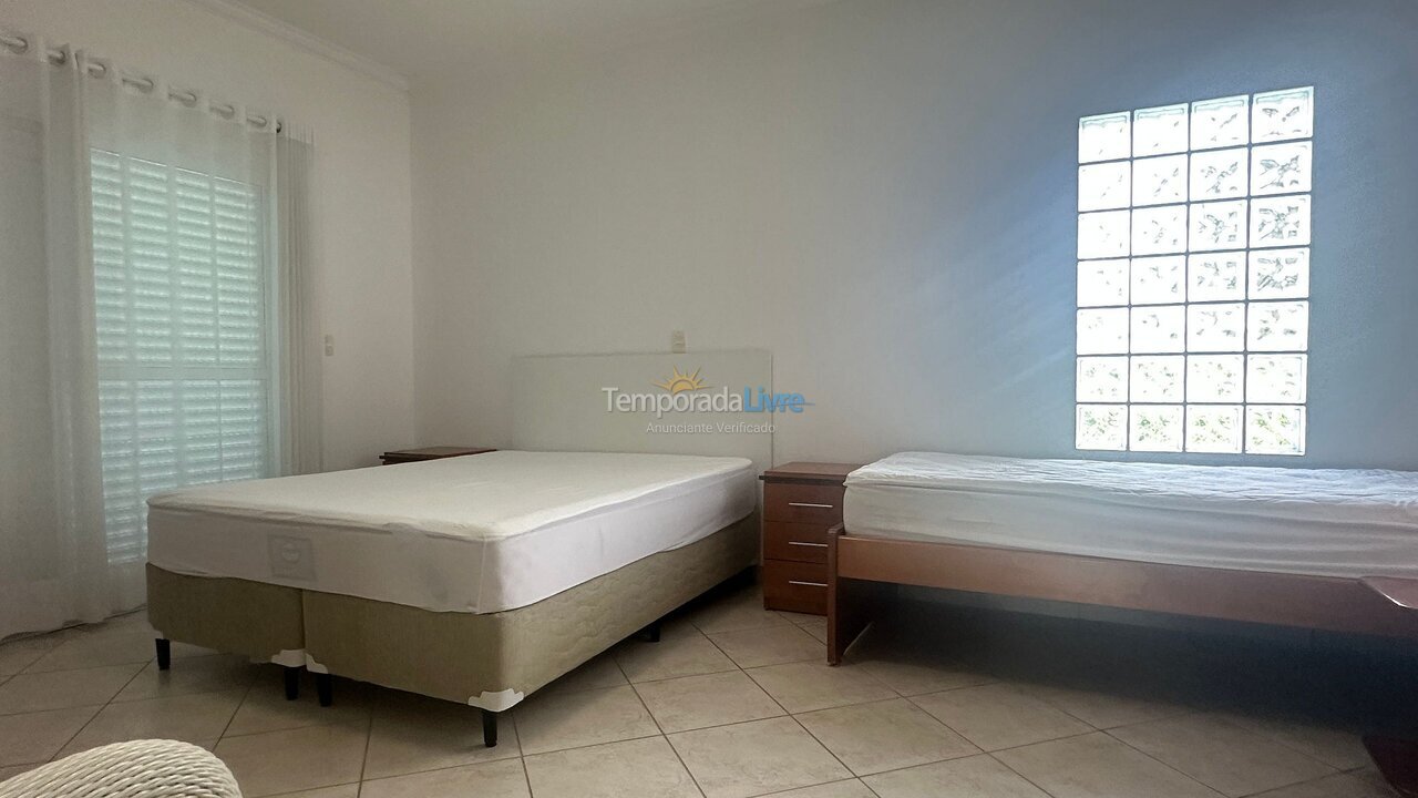 Chácara / sítio para aluguel de temporada em Bertioga (Riviera de São Lourenço)