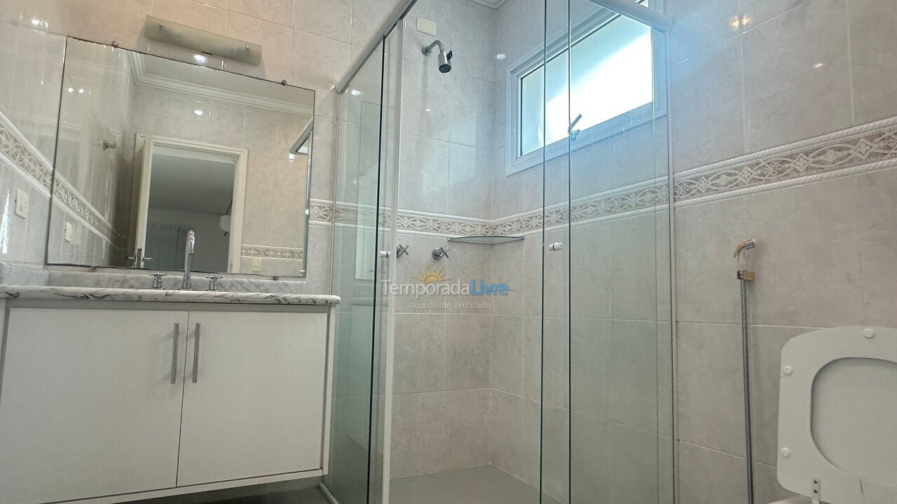 Chácara / sítio para aluguel de temporada em Bertioga (Riviera de São Lourenço)