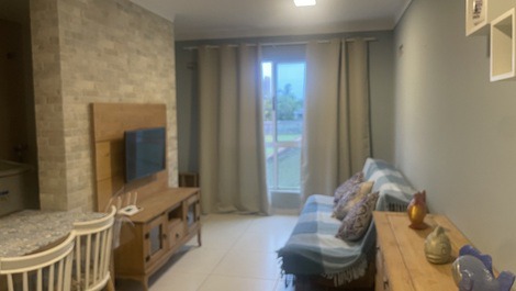 Sala com churrasqueira embutida 