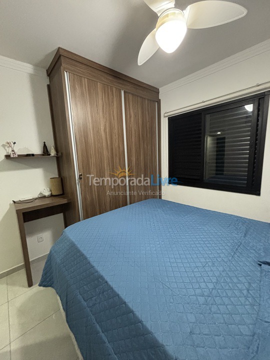 Apartamento para aluguel de temporada em Guarujá (Pitangueiras)