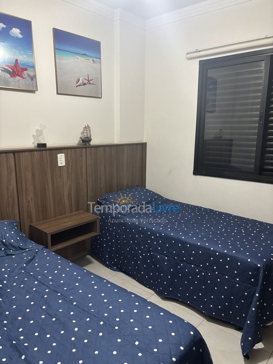 Apartamento para aluguel de temporada em Guarujá (Pitangueiras)