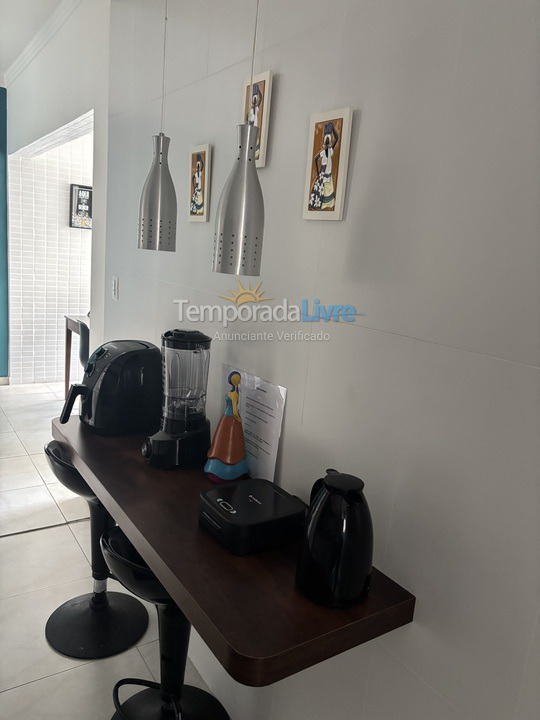 Apartamento para aluguel de temporada em Guarujá (Pitangueiras)