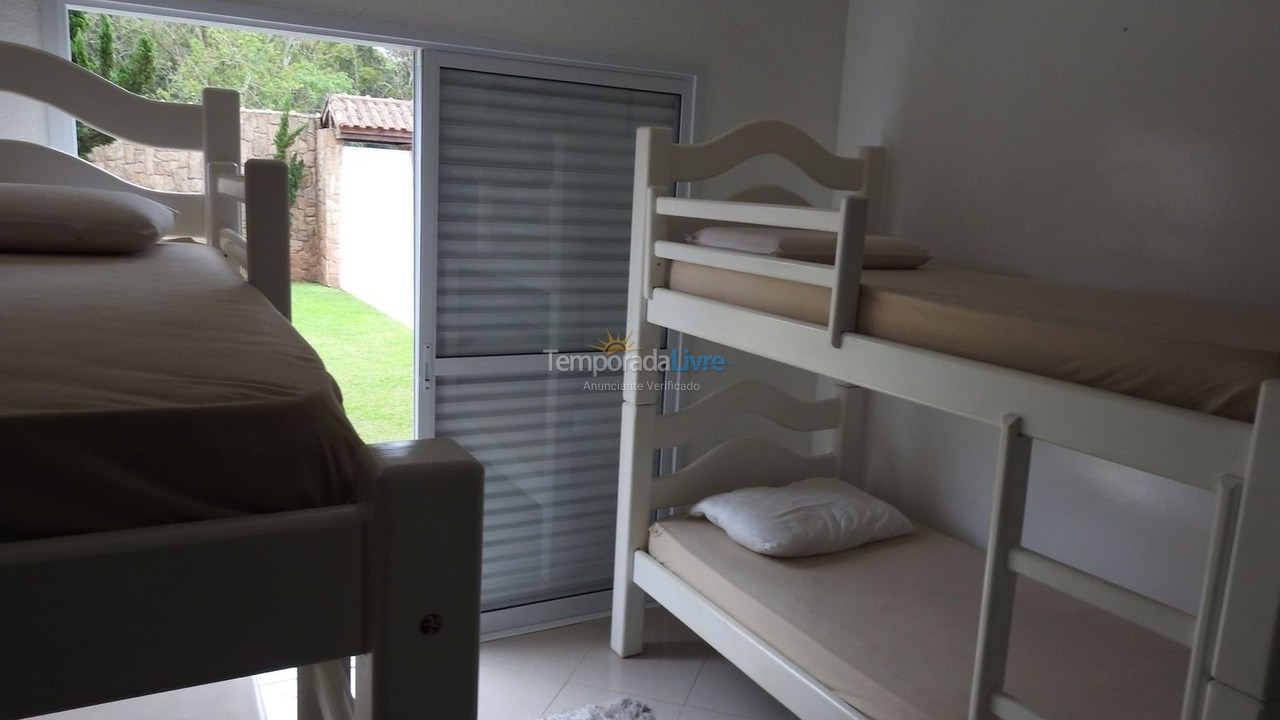 House for vacation rental in Bertioga (Jardim São Lourenço)