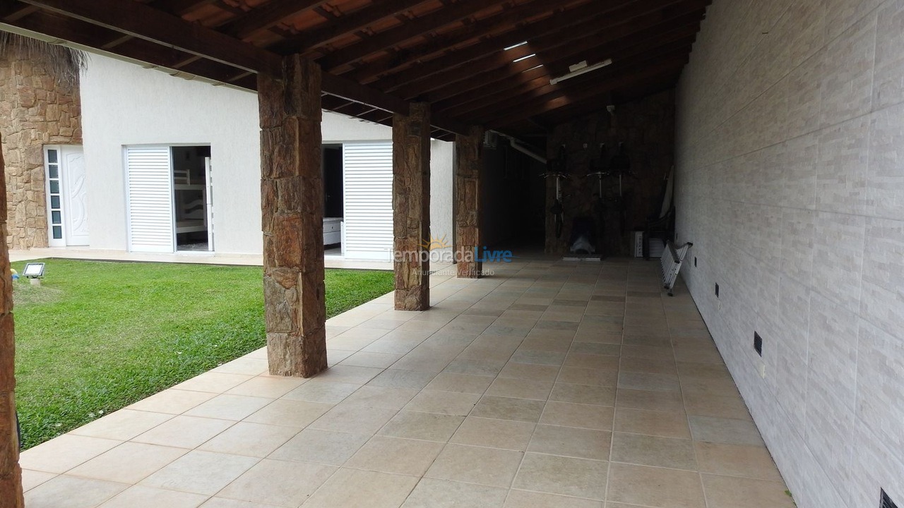 House for vacation rental in Bertioga (Jardim São Lourenço)