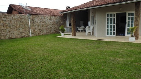Single-story house in São Lourenço