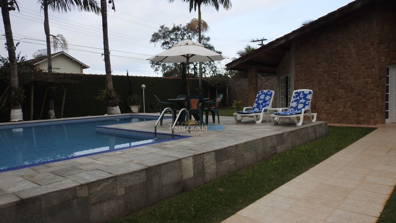 House for vacation rental in Bertioga (Jardim São Lourenço)