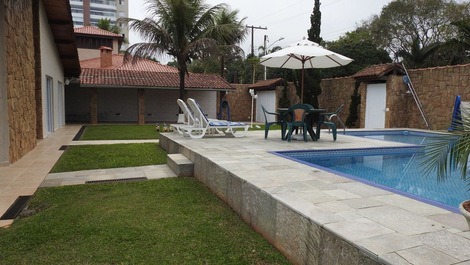 House for rent in Bertioga - Jardim São Lourenço