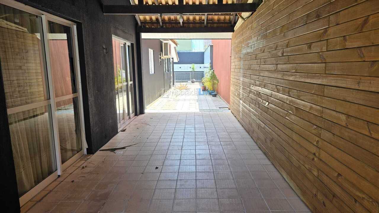 Casa para aluguel de temporada em Guaratuba (Praia Central)