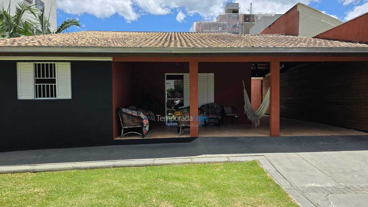 Casa para aluguel de temporada em Guaratuba (Praia Central)
