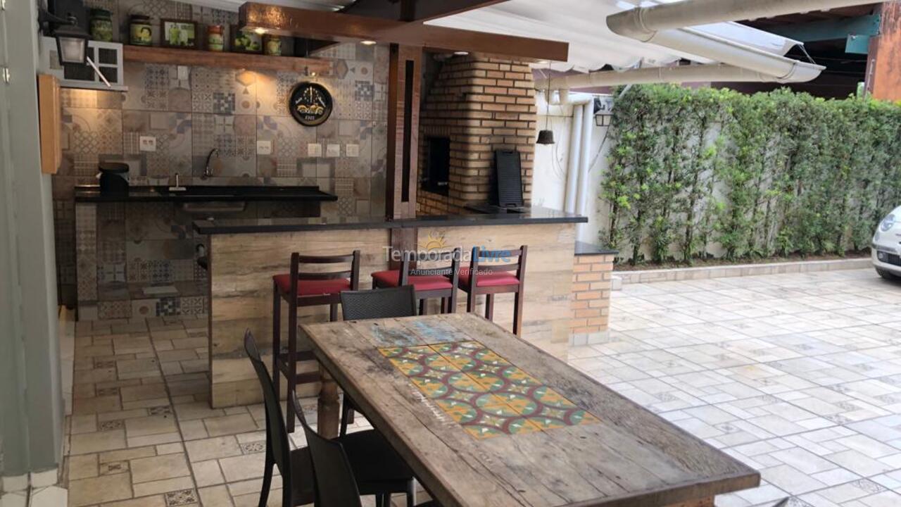 Casa para aluguel de temporada em Guarujá (Maré Mansa)