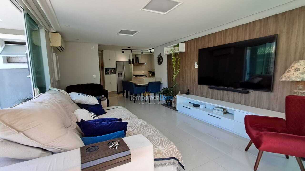 House for vacation rental in Florianopolis (Jurerê Internacional)