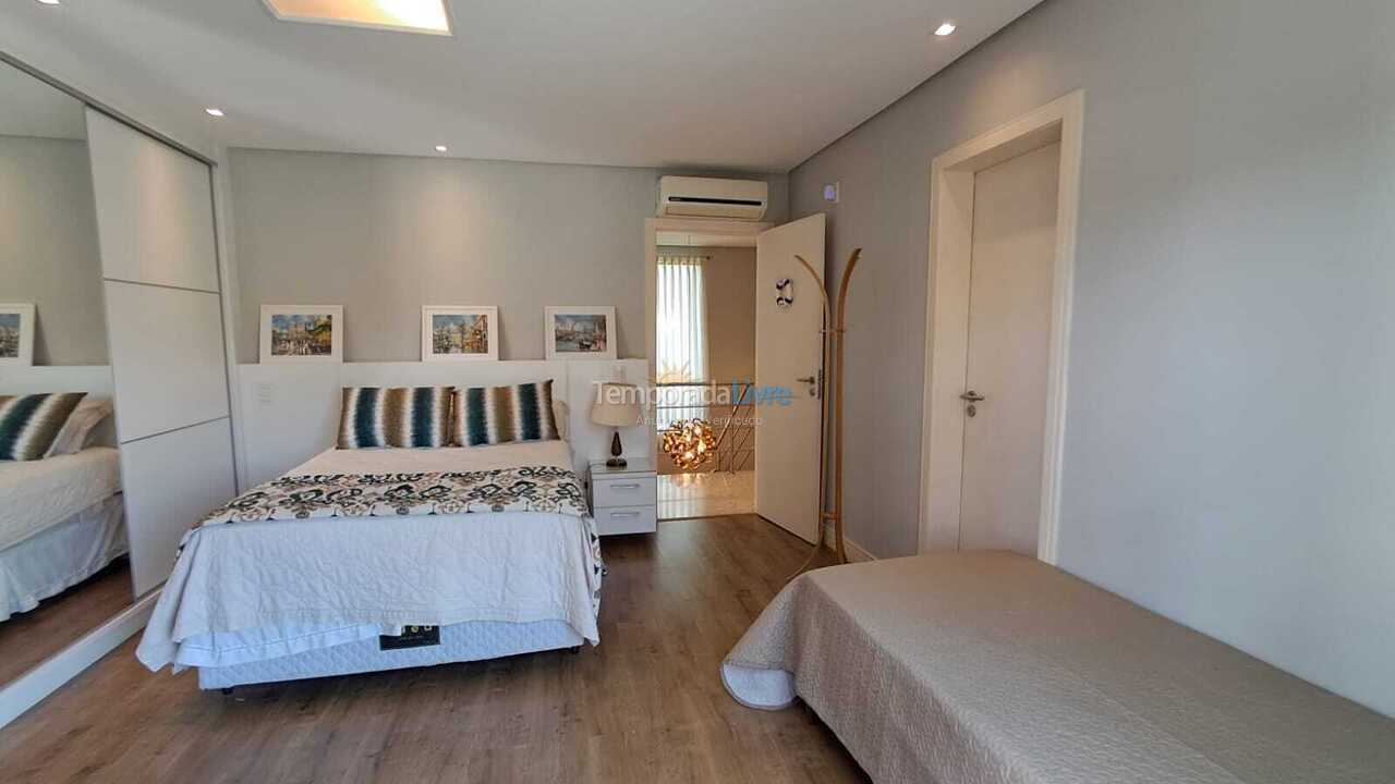 House for vacation rental in Florianopolis (Jurerê Internacional)