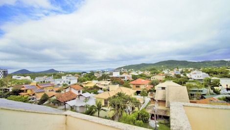 Cobertura no centrinho de Jurerê internacional