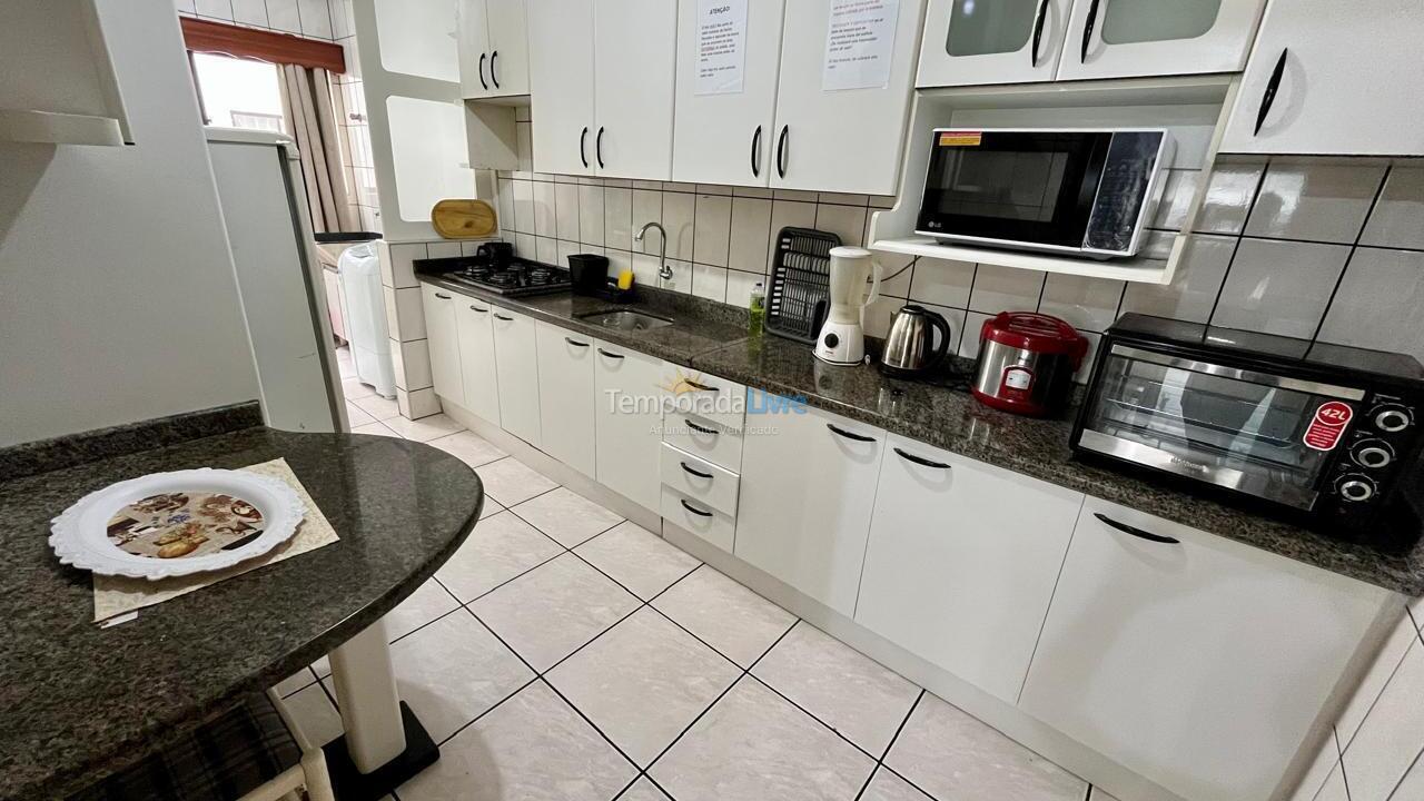 Apartment for vacation rental in Itapema (Meia Praia)