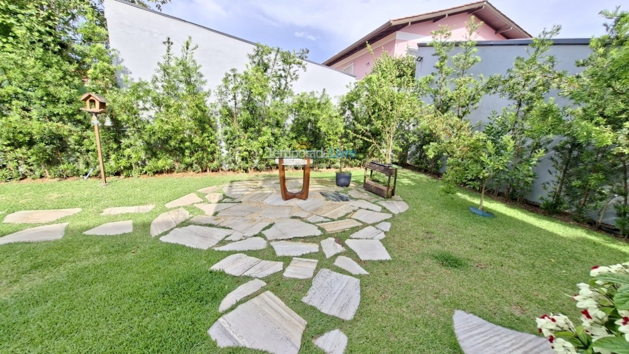 Casa para alquiler de vacaciones em Florianópolis (Praia da Daniela)