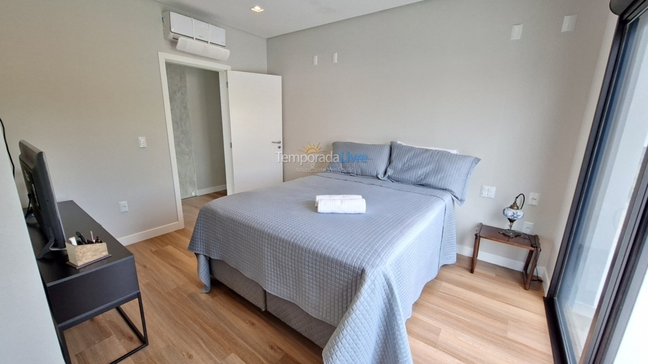 Casa para alquiler de vacaciones em Florianópolis (Praia da Daniela)