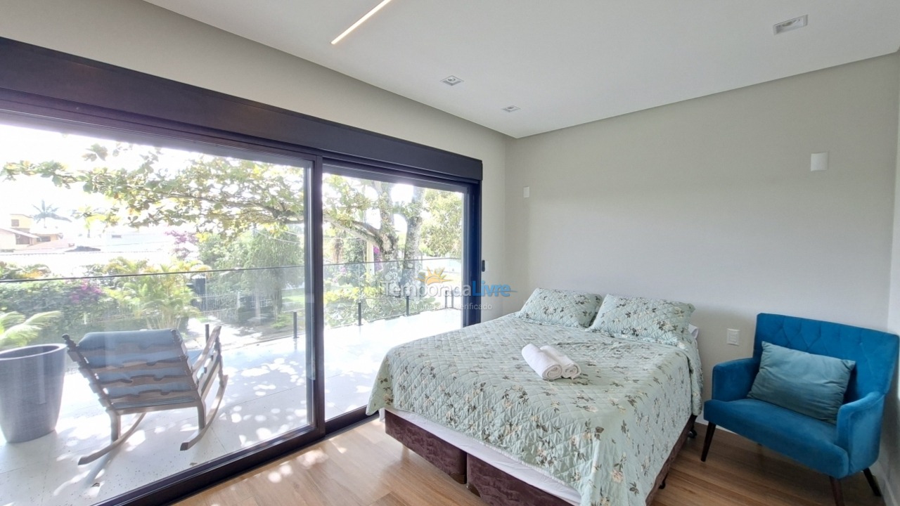 Casa para alquiler de vacaciones em Florianópolis (Praia da Daniela)