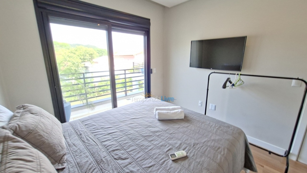 Casa para alquiler de vacaciones em Florianópolis (Praia da Daniela)