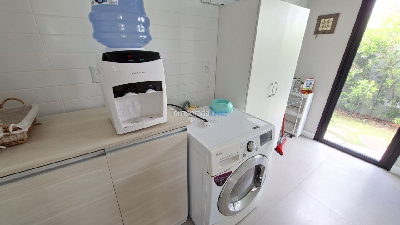 Casa para alquiler de vacaciones em Florianópolis (Praia da Daniela)