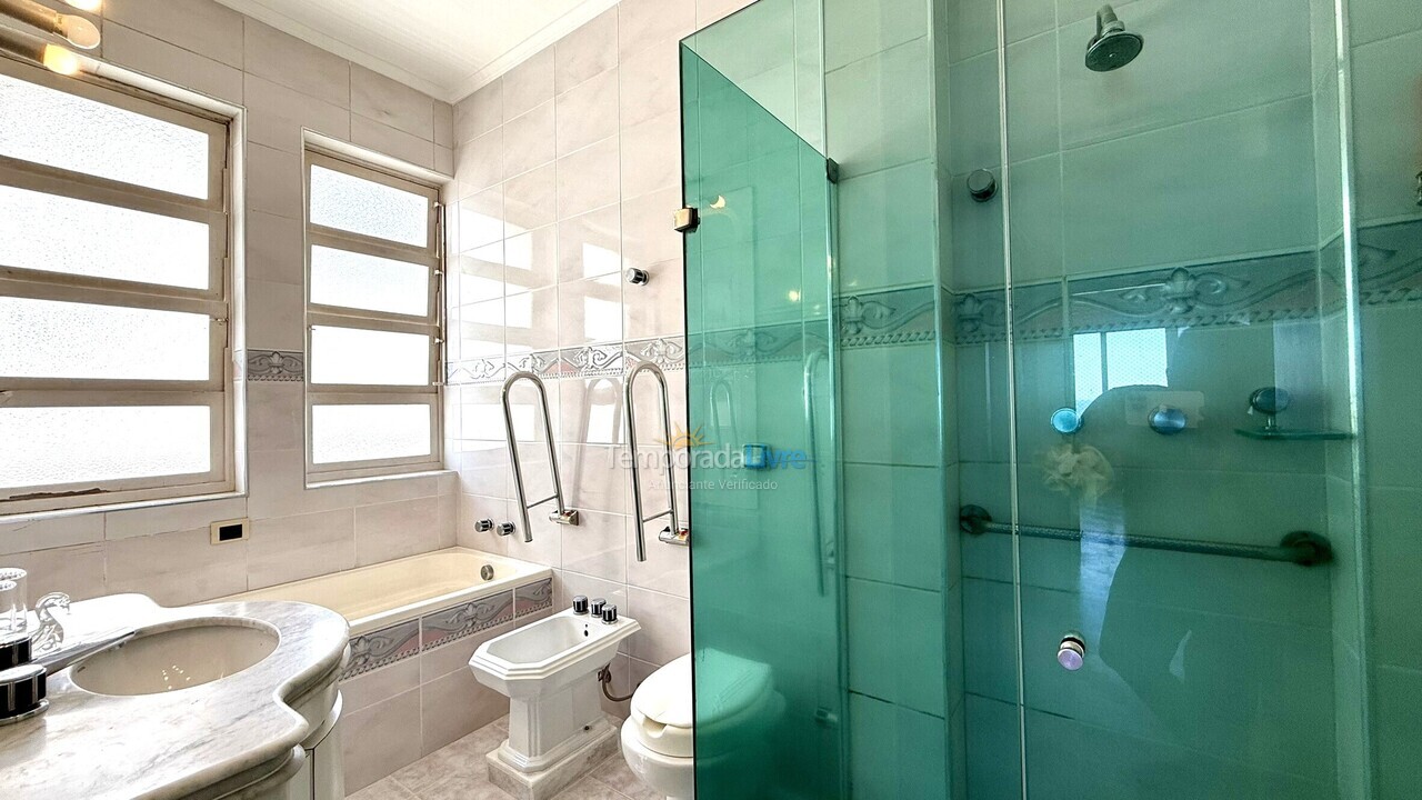 Apartamento para alquiler de vacaciones em Guarujá (Pitangueiras)