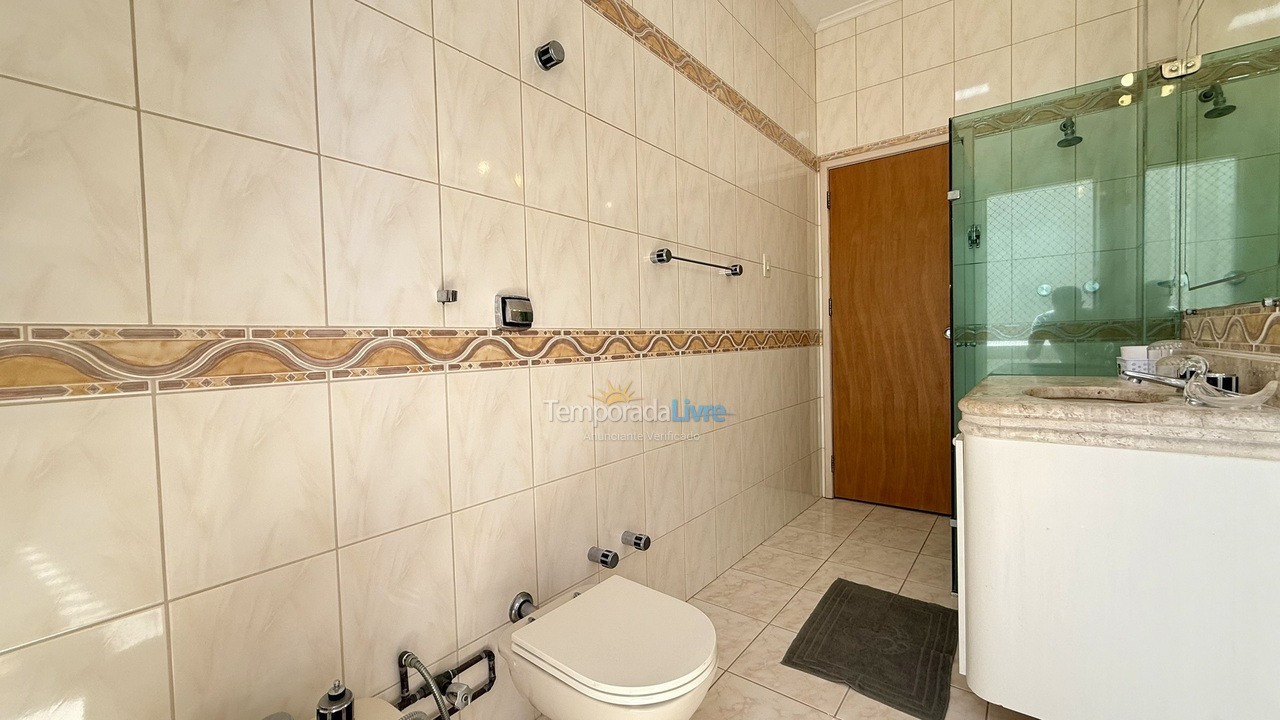 Apartamento para alquiler de vacaciones em Guarujá (Pitangueiras)