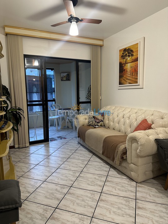 Apartment for vacation rental in Itapema (Meia Praia Segunda Quadra Mar)