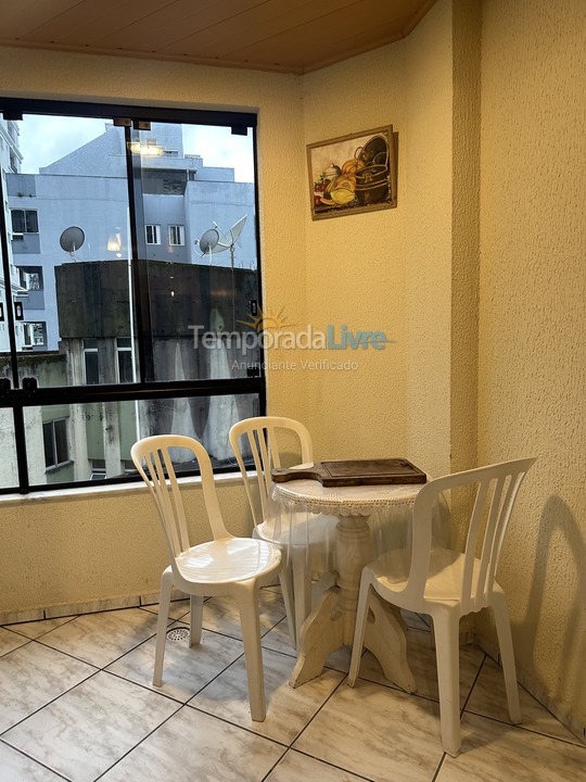 Apartment for vacation rental in Itapema (Meia Praia Segunda Quadra Mar)