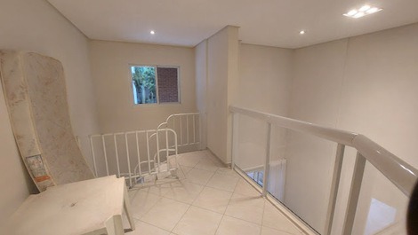 Apartamento dúplex de 4 habitaciones en Riviera de São Lourenço