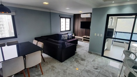 HIGH STANDARD 3 BEDROOMS SUITE AIR CONDITIONING 3 POOLS 2 GARAGES