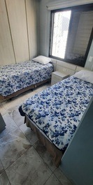 HIGH STANDARD 3 BEDROOMS SUITE AIR CONDITIONING 3 POOLS 2 GARAGES