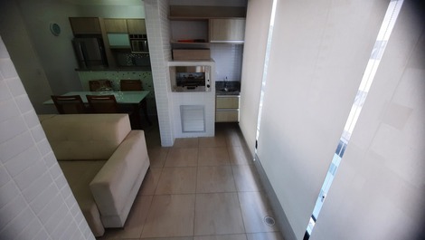 Apartamento Estándar Piso en Pitangueiras, a una cuadra de la playa.