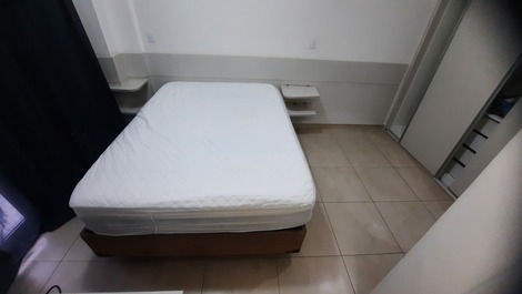 Apartamento Estándar Piso en Pitangueiras, a una cuadra de la playa.