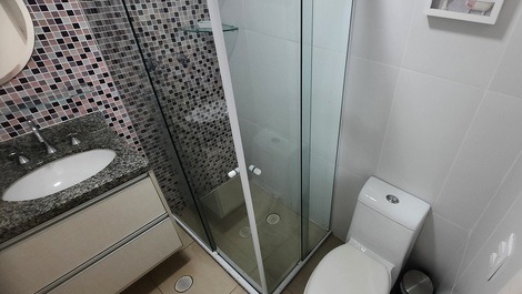 Apartamento Estándar Piso en Pitangueiras, a una cuadra de la playa.