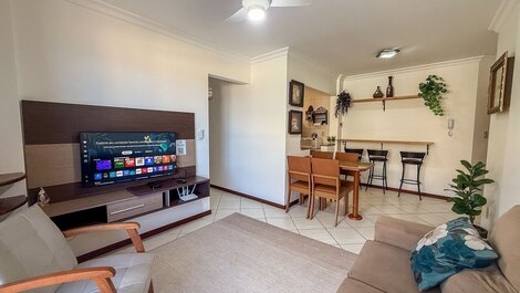 267 - Apto na Av. principal a 50m da praia de Bombas