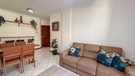 267 - Apto na Av. principal a 50m da praia de Bombas